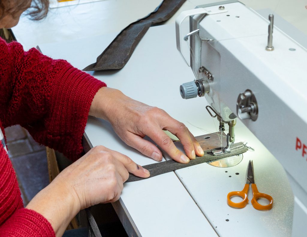 le-sens-des-matieres-maroquinerie-creation-textile-recycles-isere--9